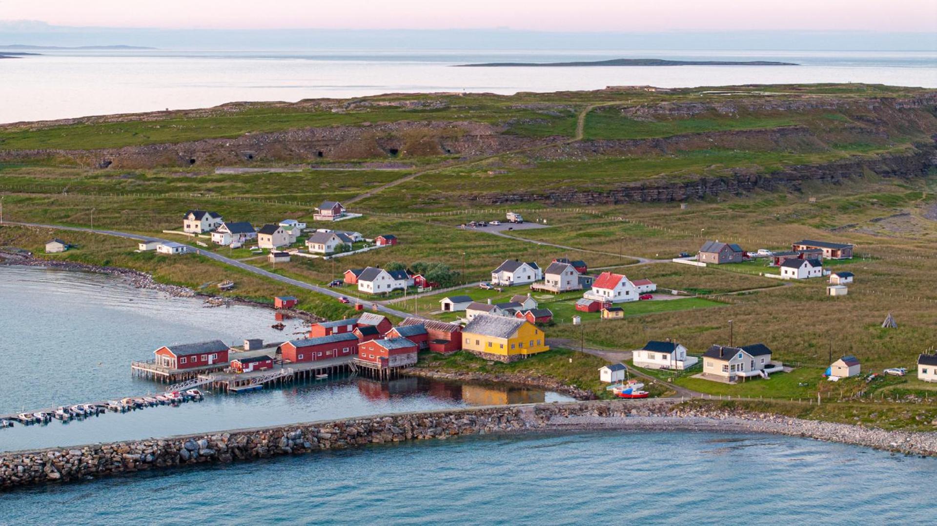Holiday home Ekker Island Arctic